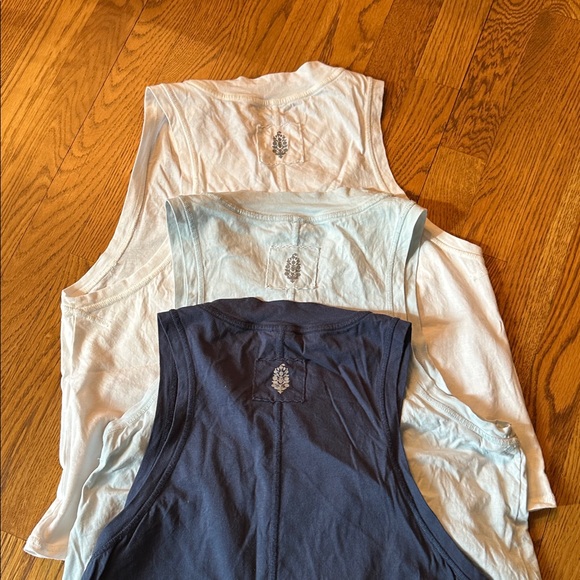 EUC lot of 3 Free People Logo Tank S - Picture 6 of 9